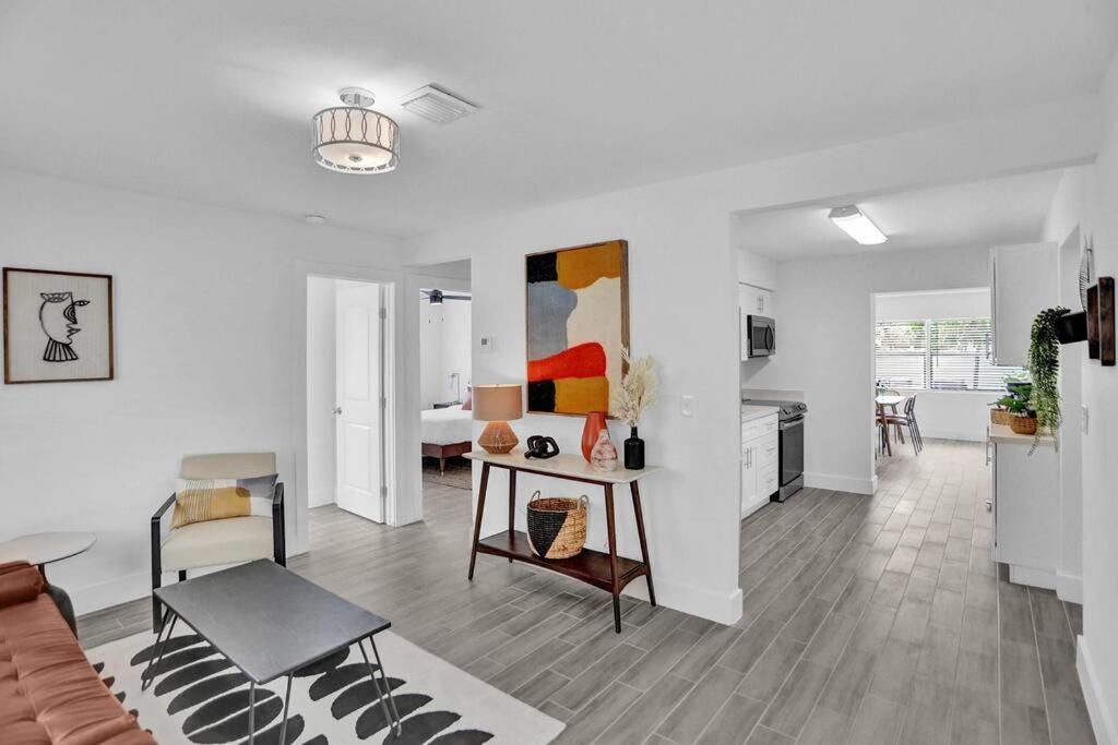 Photo of Livingroom in North Andrews Gardens
