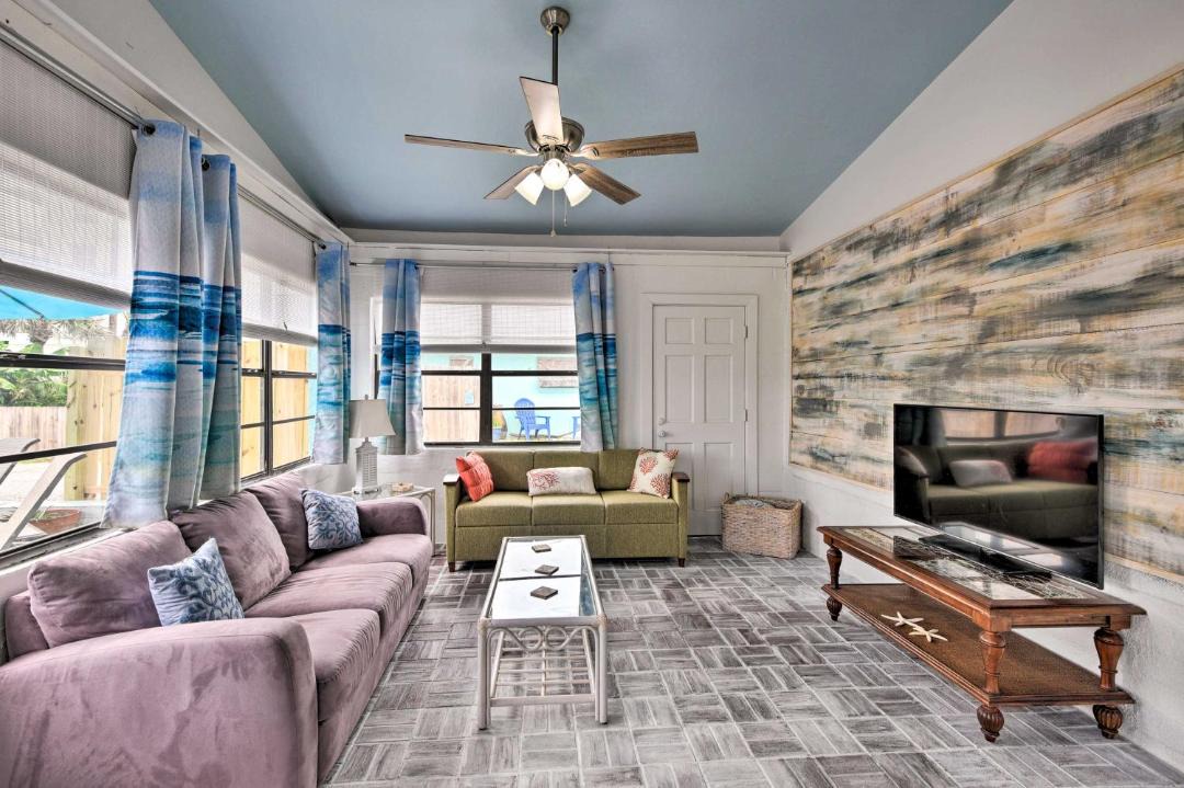 Photo of Livingroom in Neptune