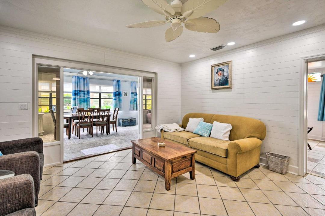 Photo of Livingroom in Neptune
