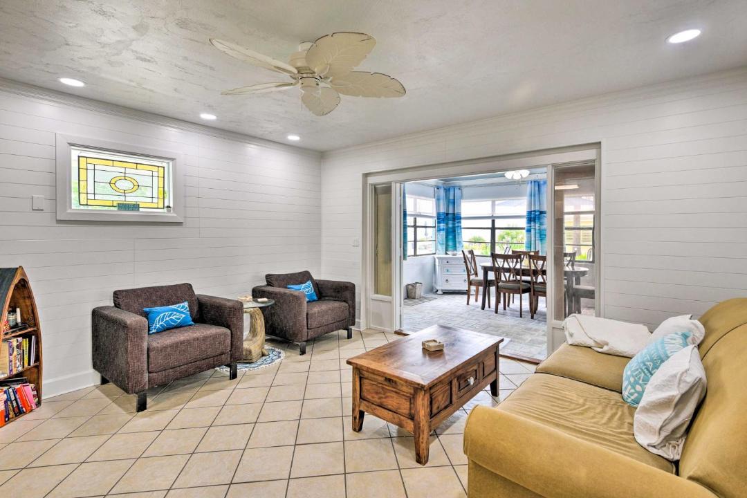 Photo of Livingroom in Neptune