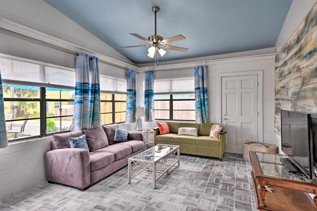 Photo of Livingroom in Neptune