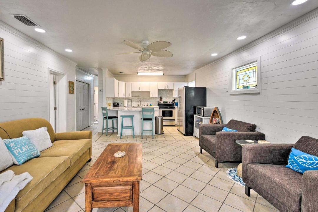 Photo of Livingroom in Neptune