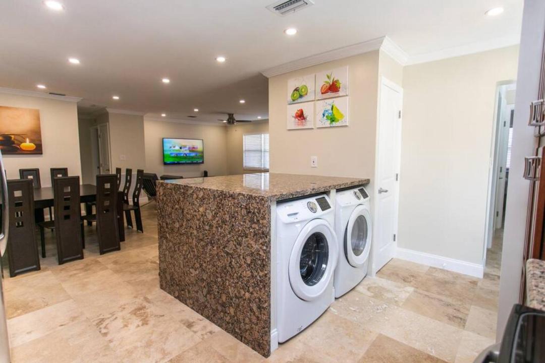 Photo of Livingroom in Dania Beach