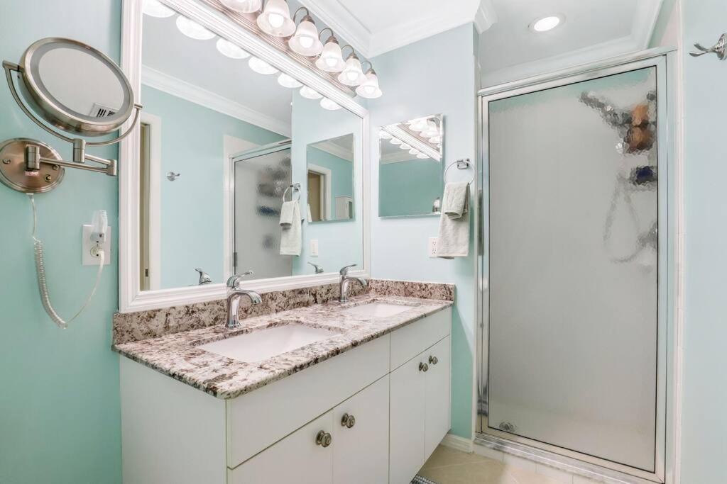 Photo of Bathroom in Naples