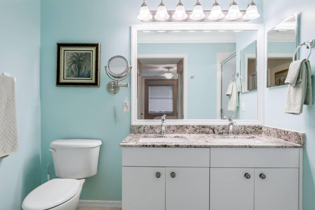Photo of Bathroom in Naples