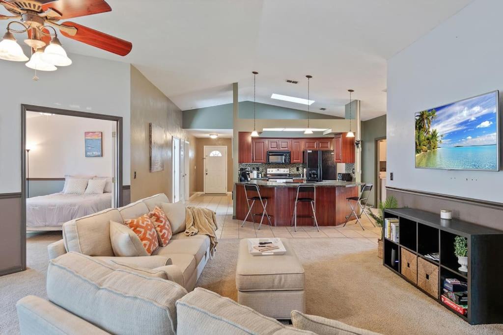 Photo of Livingroom in Port Orange