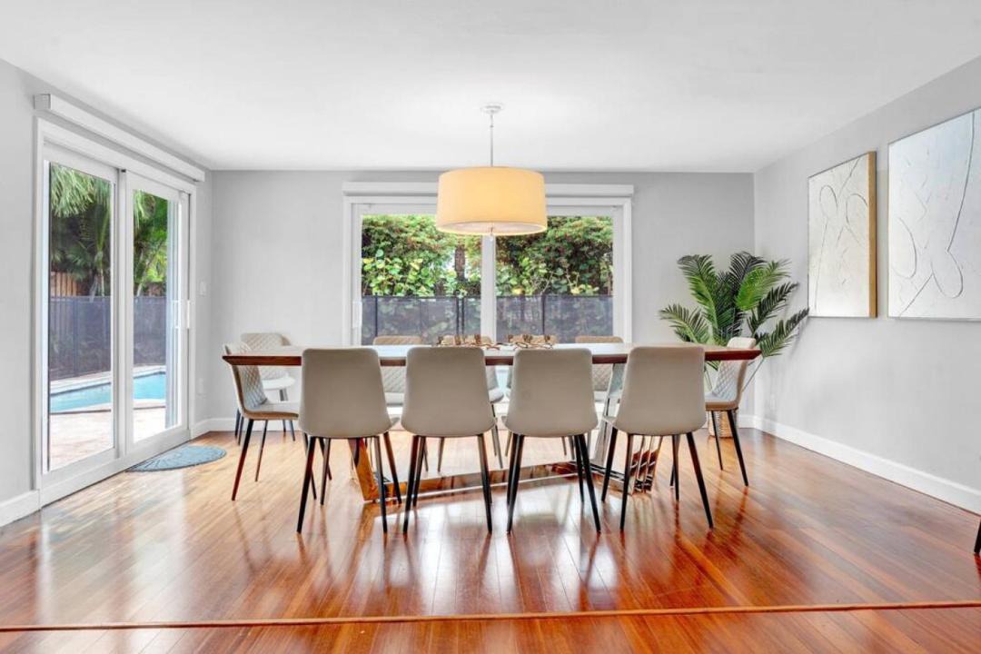 Photo of Livingroom in Poinsettia Heights