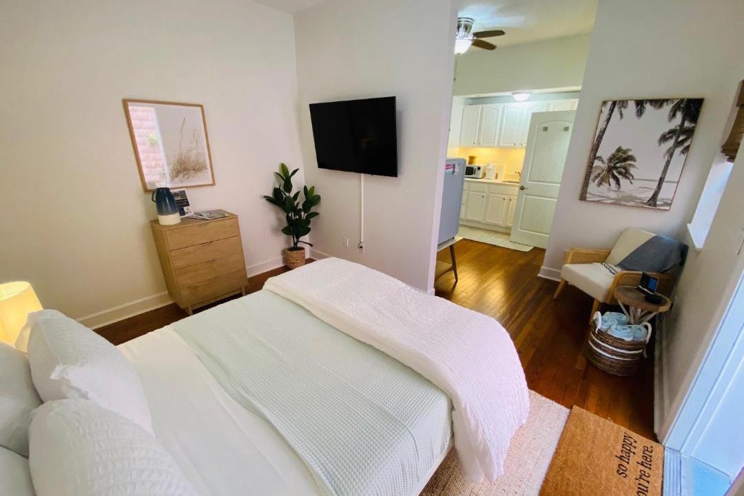 Photo of Bedroom in Pass-a-Grille Historic District