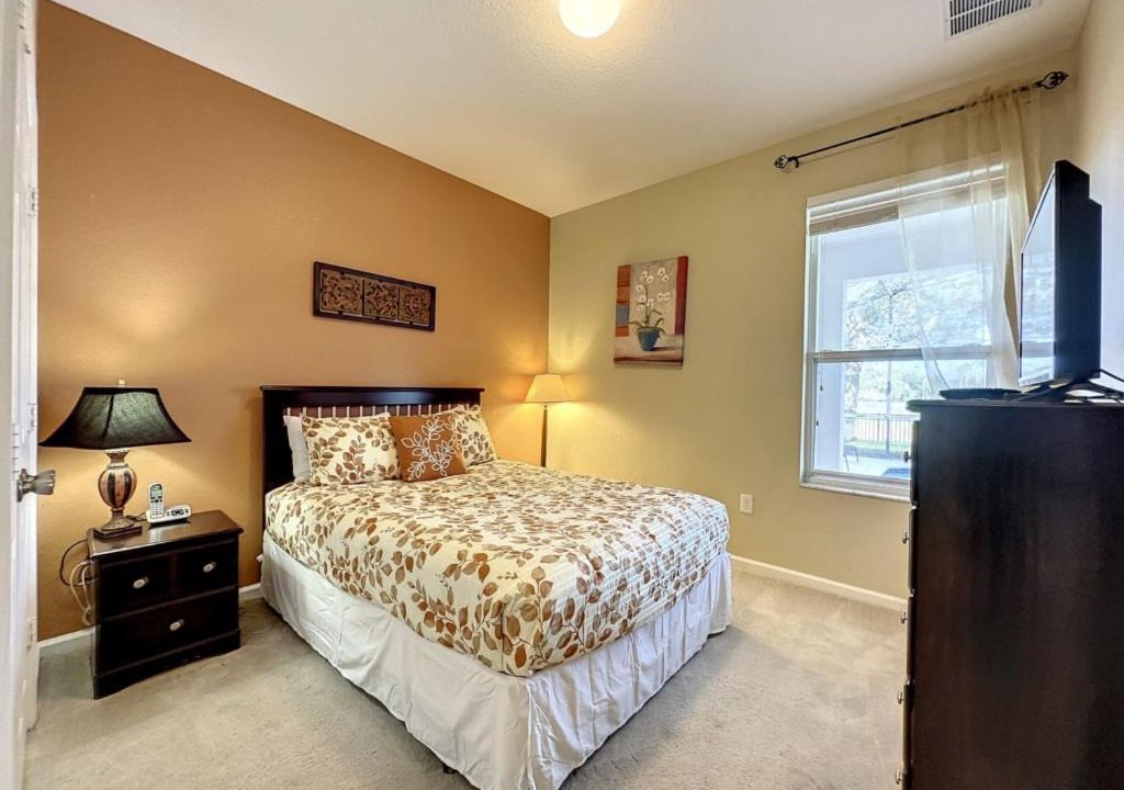 Photo of Bedroom in Windsor Hills