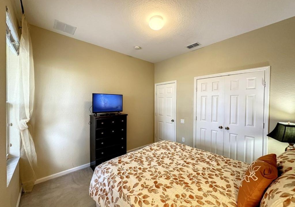 Photo of Bedroom in Windsor Hills