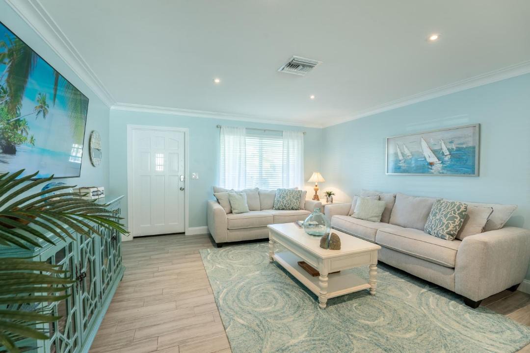 Photo of Livingroom in South Palm Park Neighborhood Association