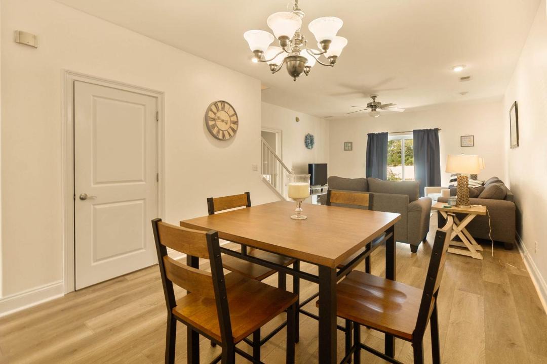 Photo of Livingroom in Sunset Pass