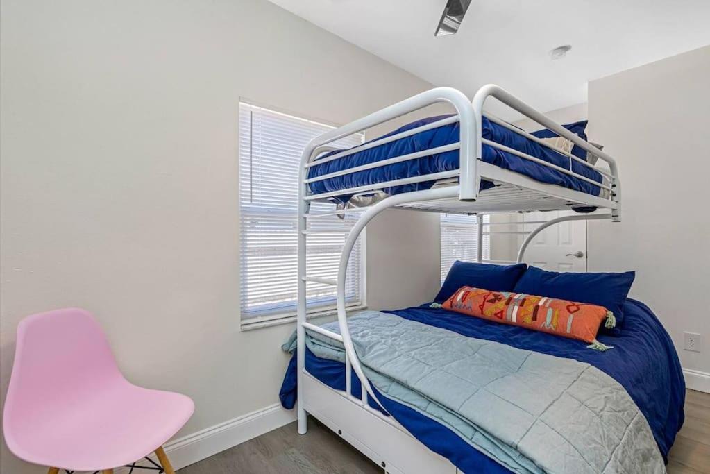 Photo of Bedroom in United Central