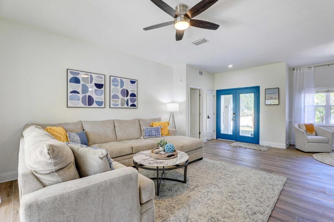 Photo of Livingroom in River Pointe