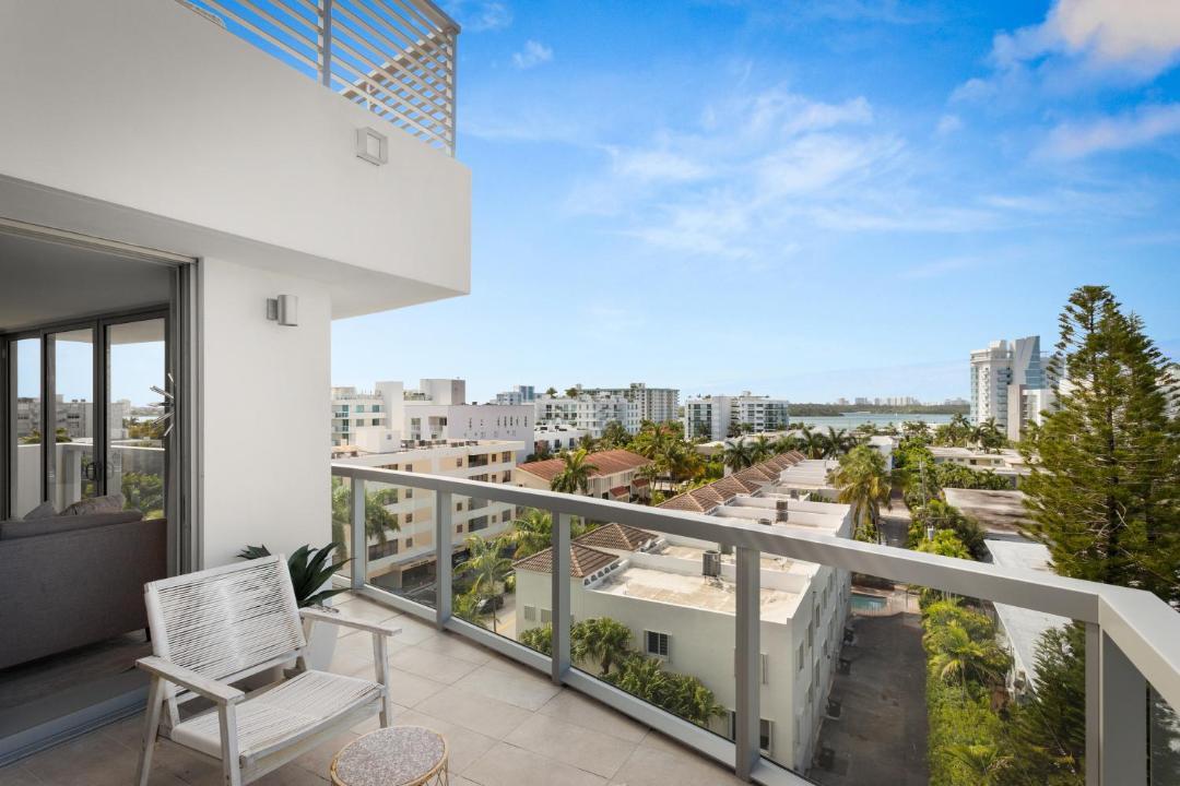 Photo of Patio Balcony in Bay Harbor Islands