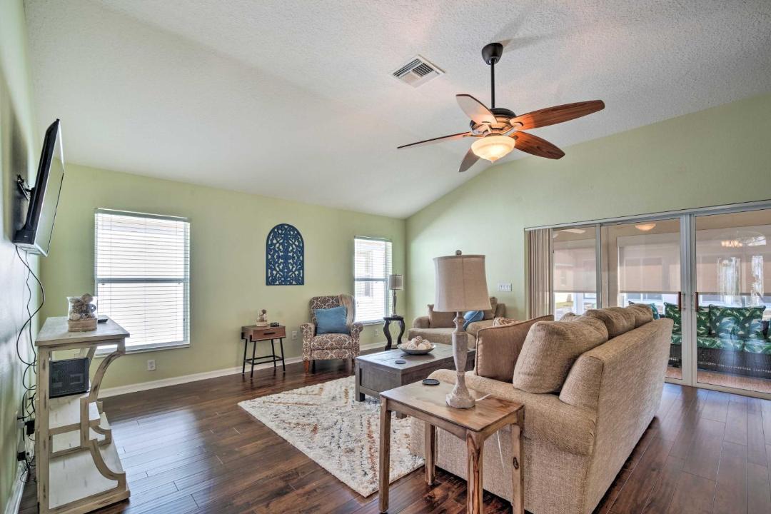 Photo of Livingroom in Duval