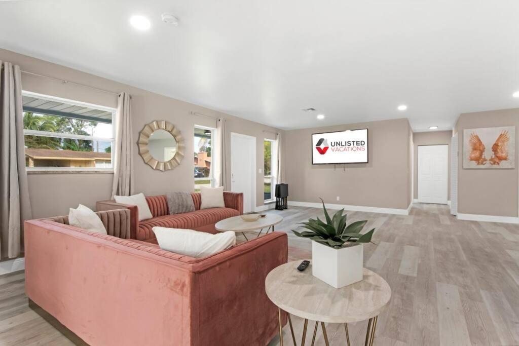 Photo of Livingroom in Mangonia Park