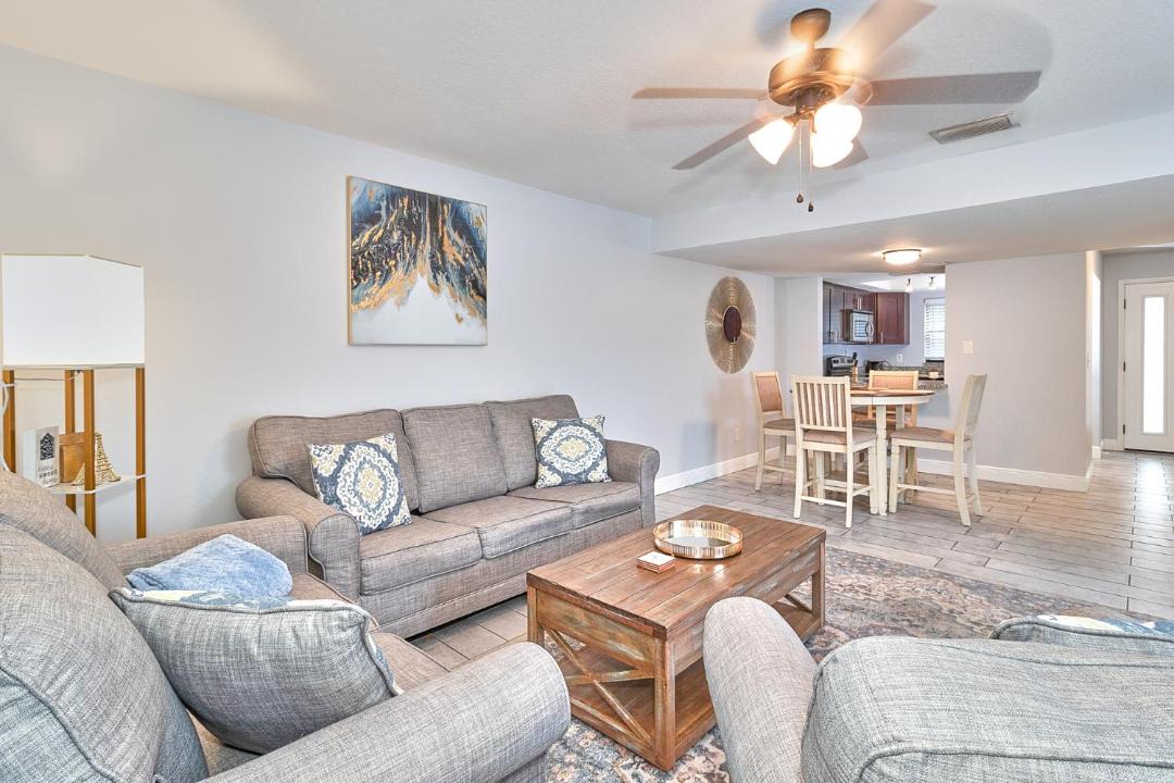 Photo of Livingroom in Bayshore Gardens