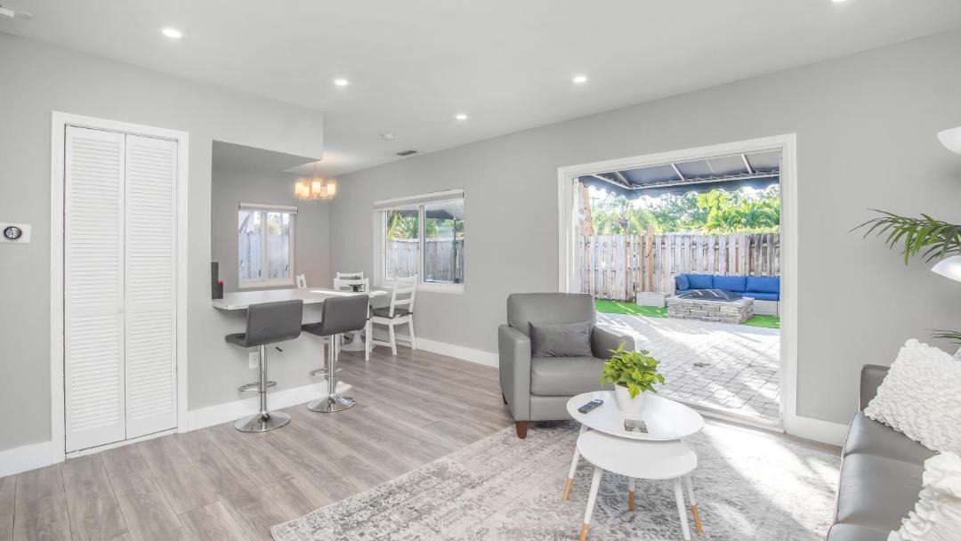 Photo of Livingroom in Poinsettia Heights