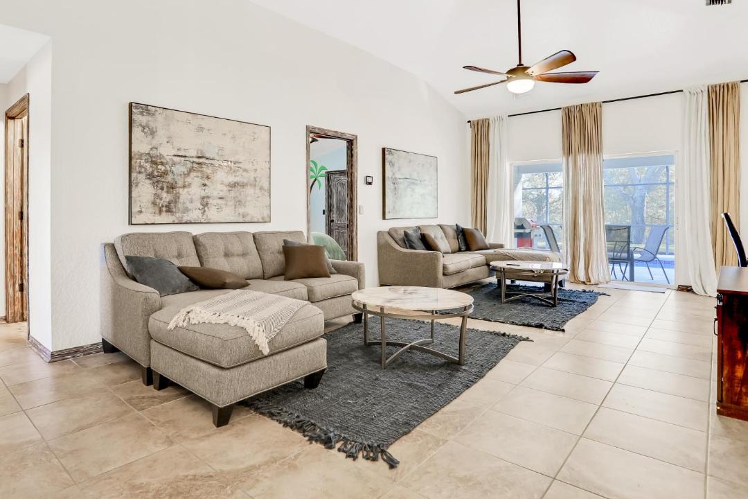Photo of Livingroom in Silver Creek