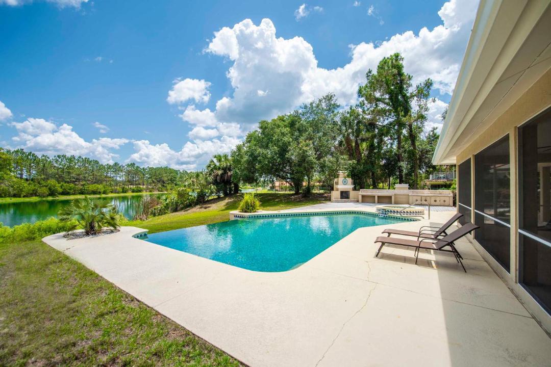 Photo of Outdoor in Groveland