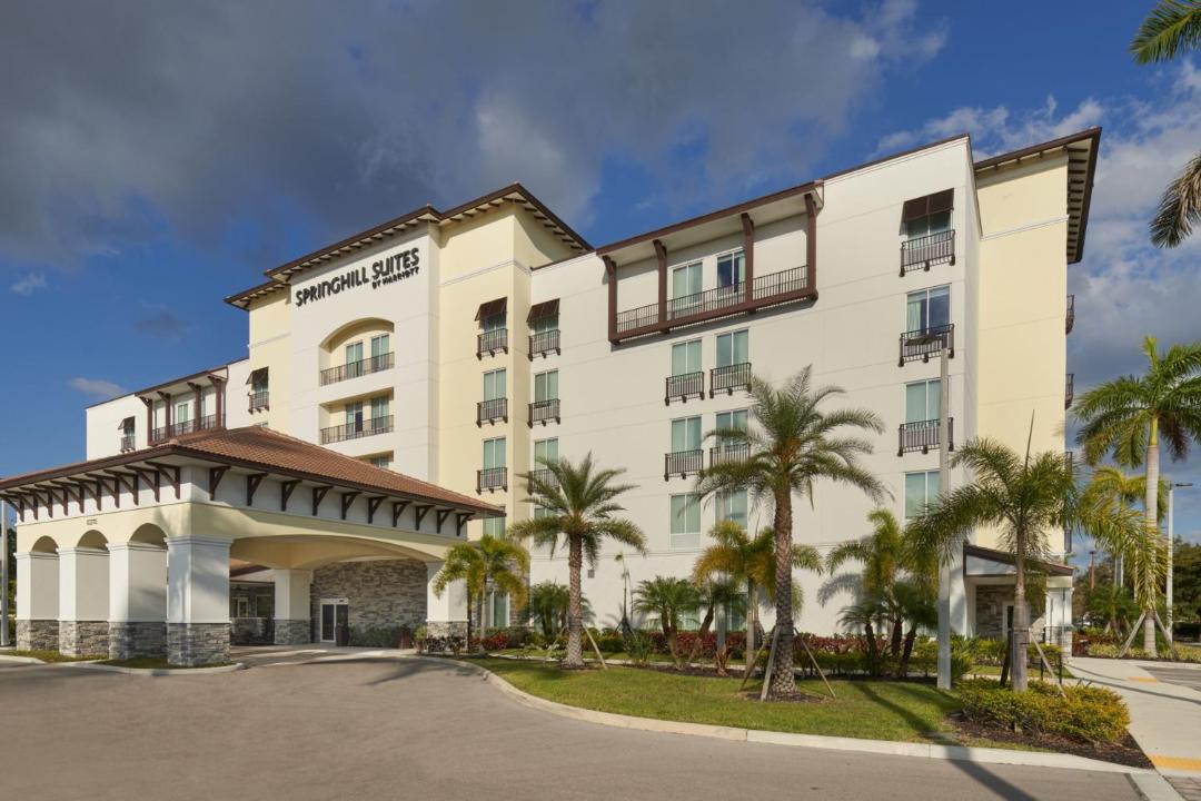 Photo of Others in Estero