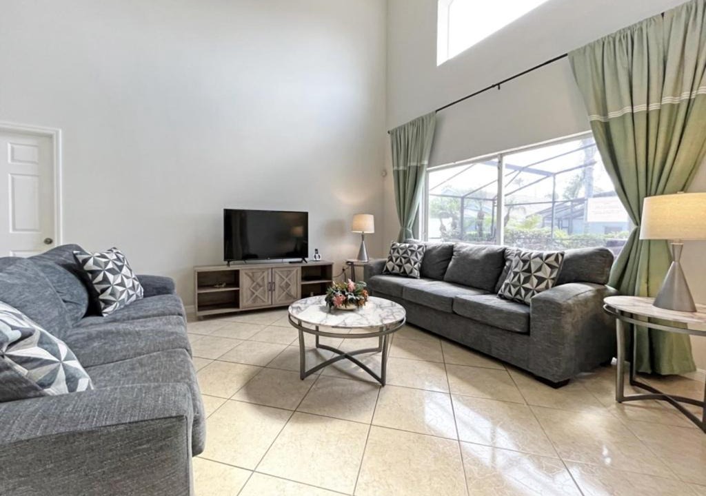 Photo of Livingroom in Lake Berkley