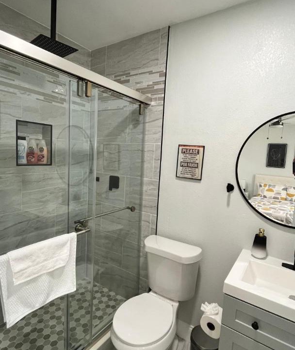 Photo of Bathroom in San Carlos Park