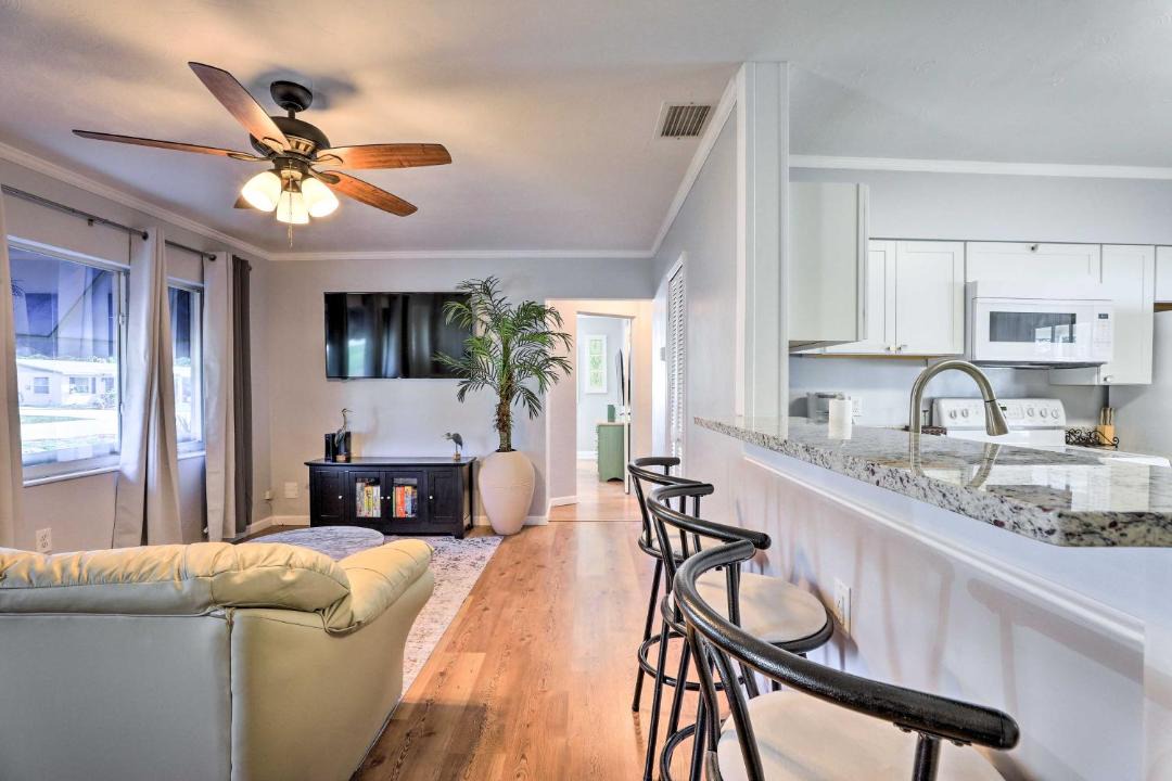 Photo of Livingroom in Bayshore Gardens