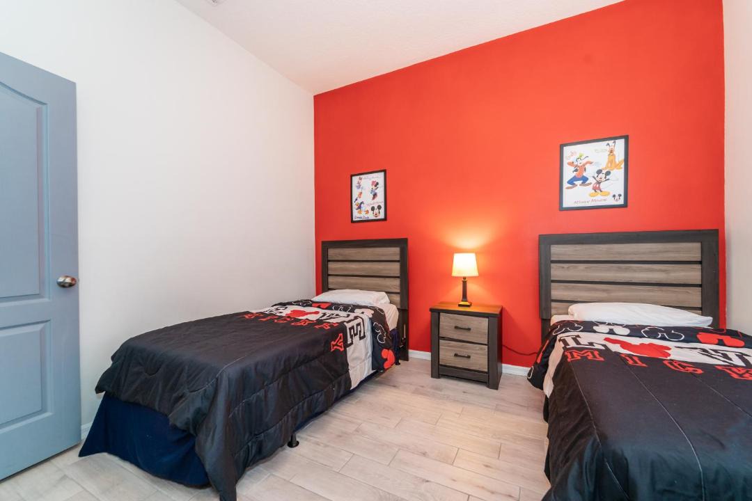 Photo of Bedroom in Tuscan Hills