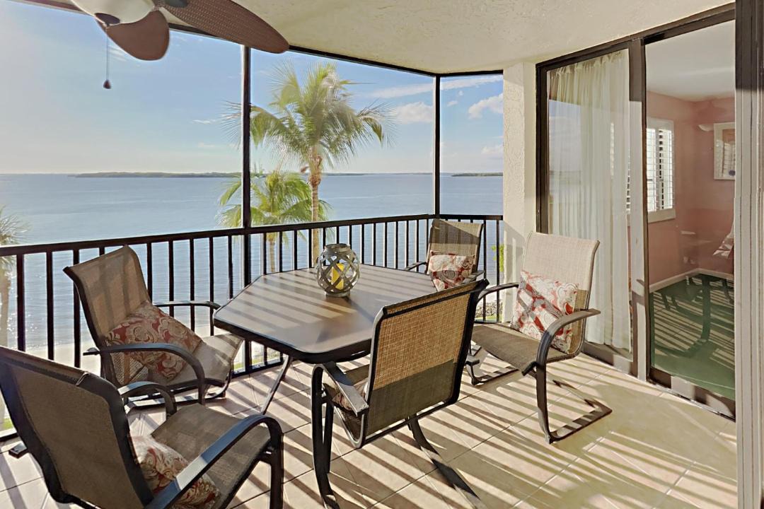 Photo of Patio Balcony in Punta Rassa