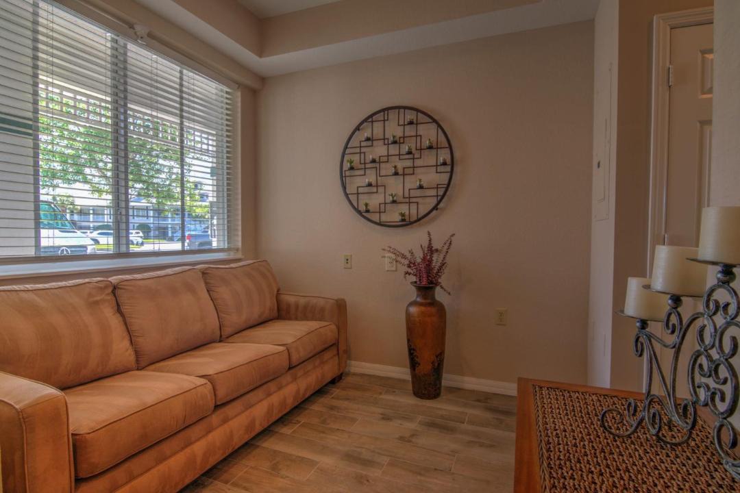 Photo of Livingroom in Naples