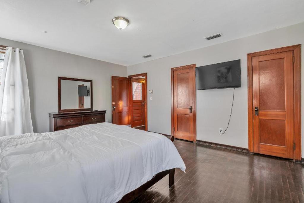 Photo of Bedroom in Urban Core