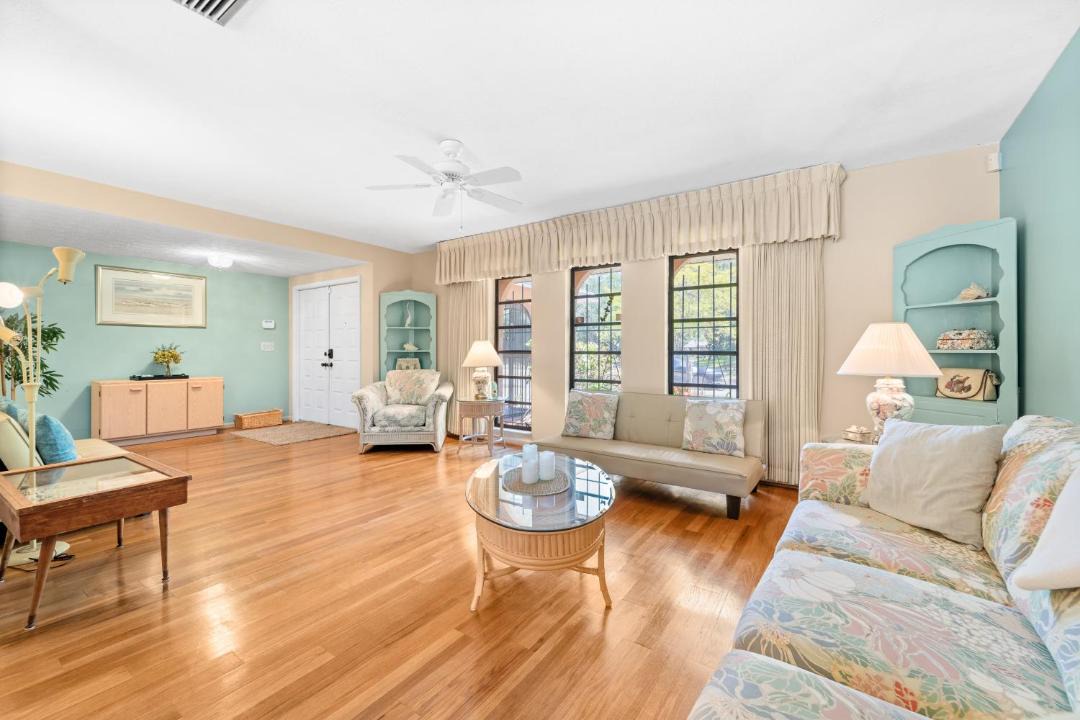 Photo of Livingroom in Biggar