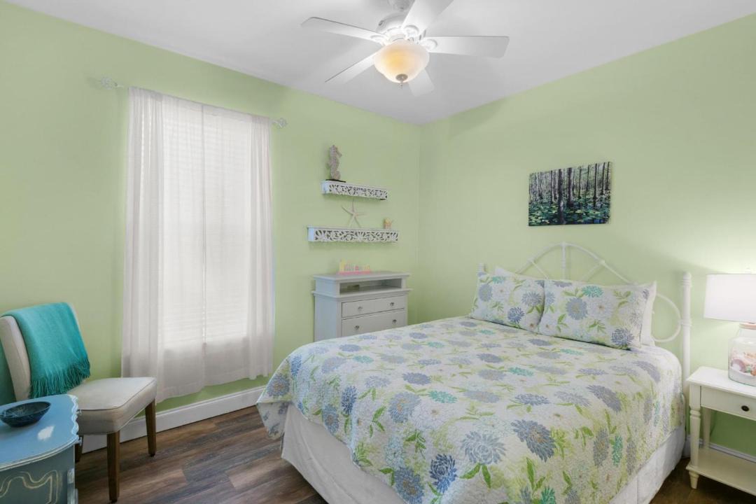 Photo of Bedroom in Dune Allen Beach
