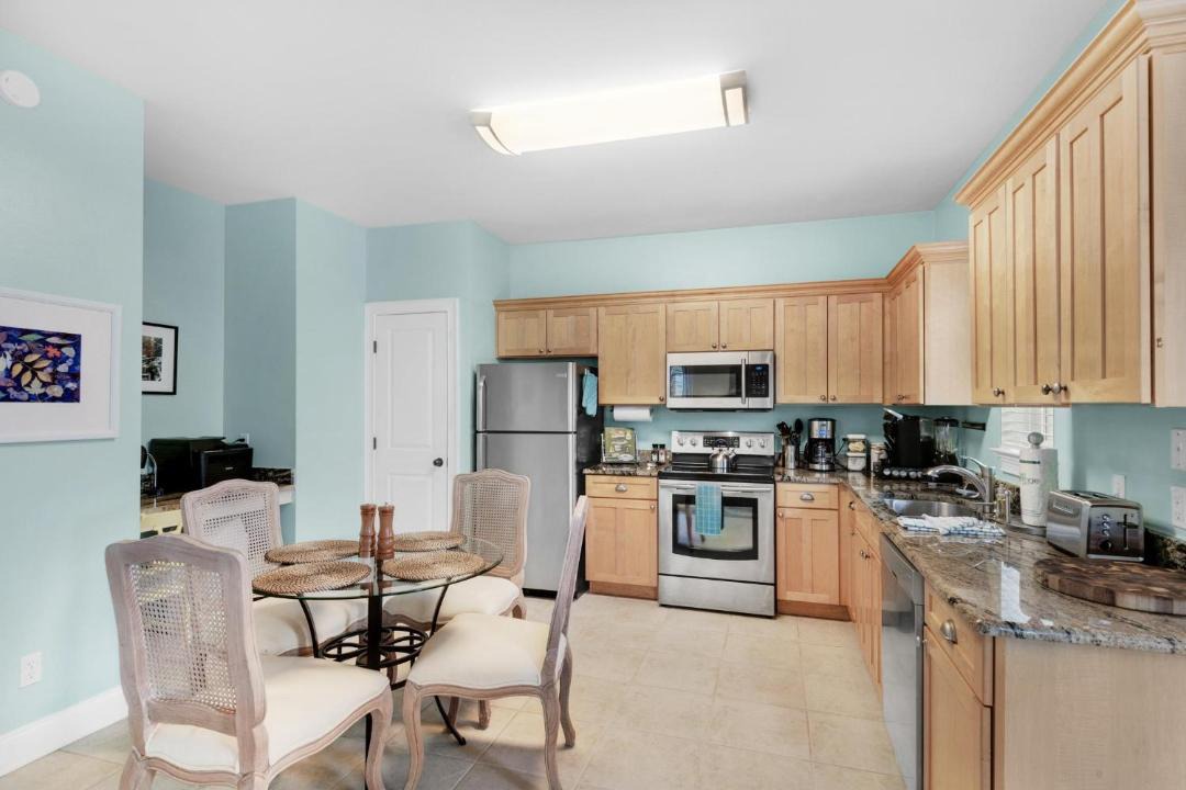 Photo of Livingroom in Dune Allen Beach