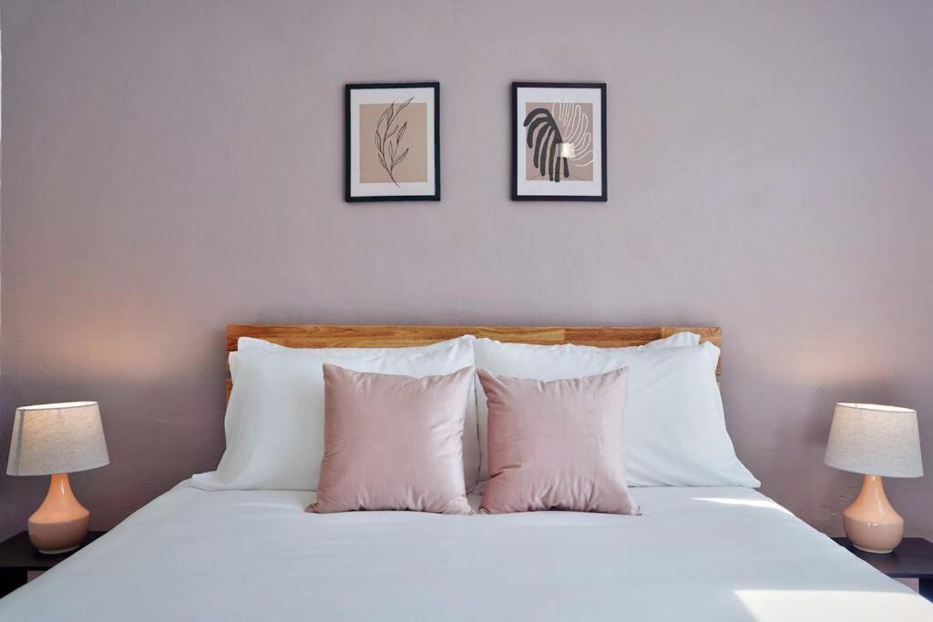 Photo of Bedroom in Hollywood Hills