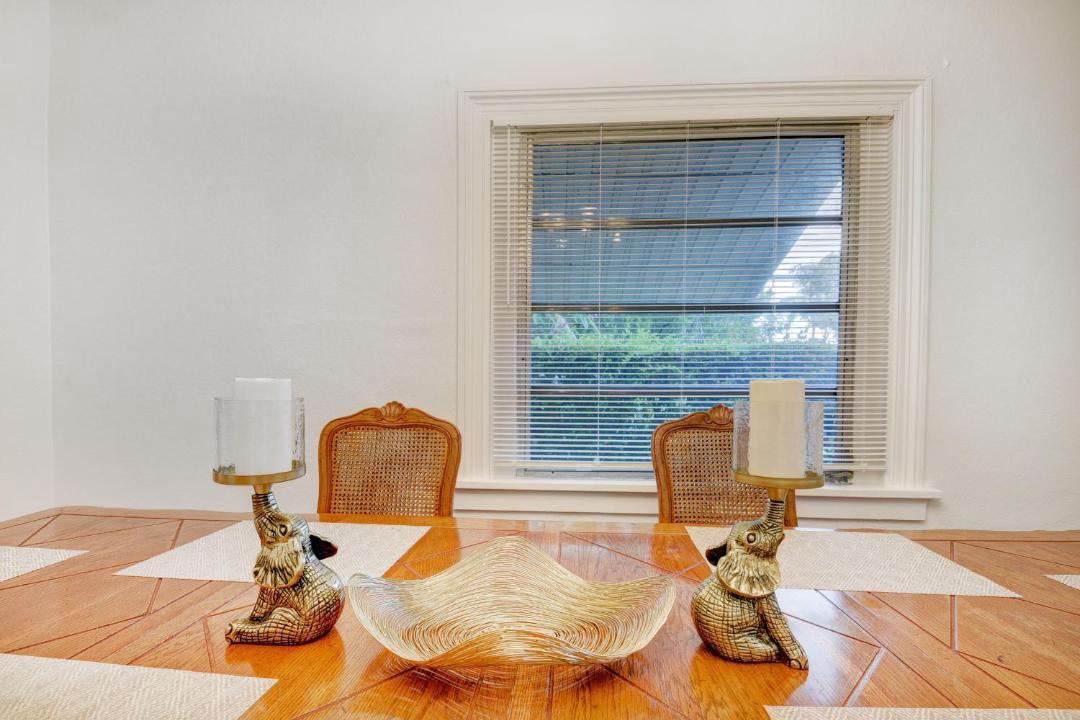 Photo of Livingroom in Mango Groves