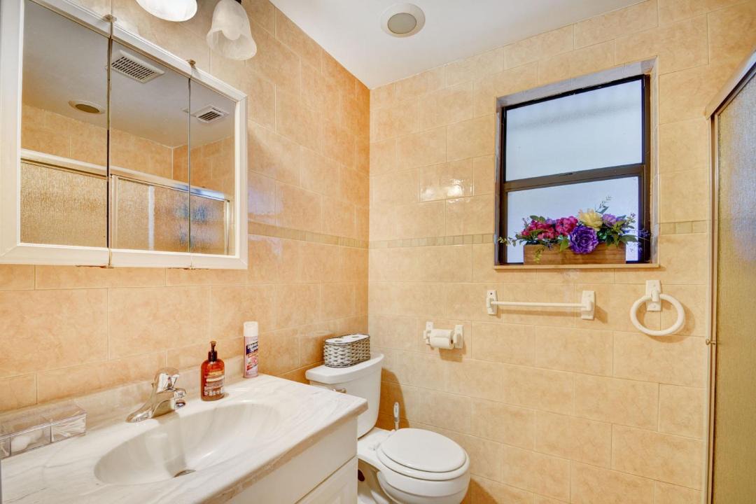 Photo of Bathroom in Mango Groves