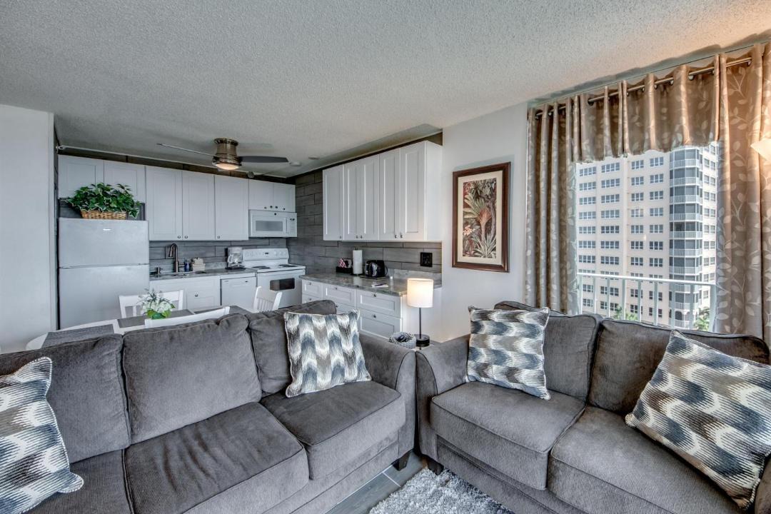 Photo of Livingroom in Fort Myers Beach
