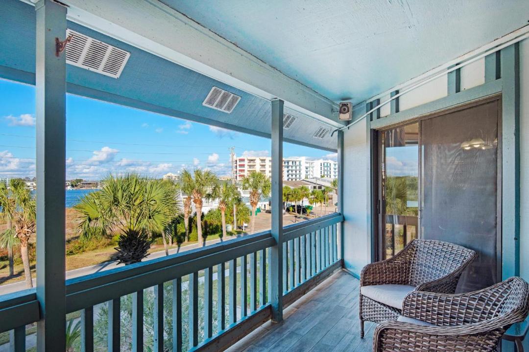 Photo of Patio Balcony in Holiday Isle