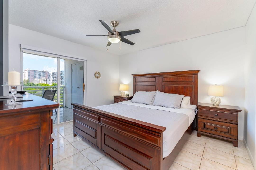 Photo of Others in Sunny Isles Beach