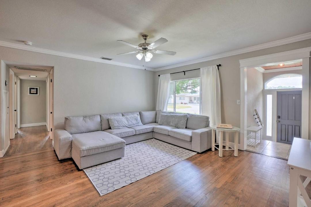 Photo of Livingroom in Clearwater