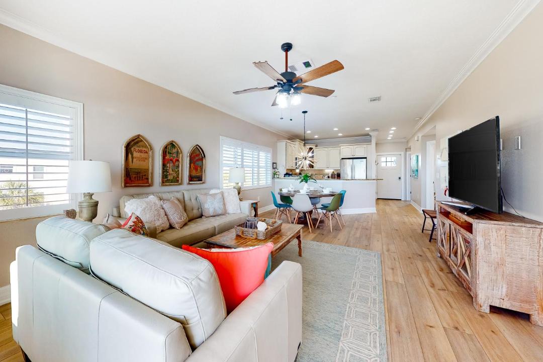 Photo of Livingroom in Independence Square