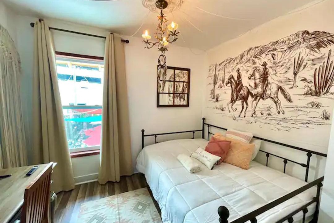 Photo of Bedroom in Midtown