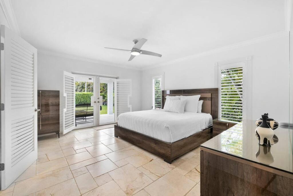 Photo of Bedroom in Ludlam