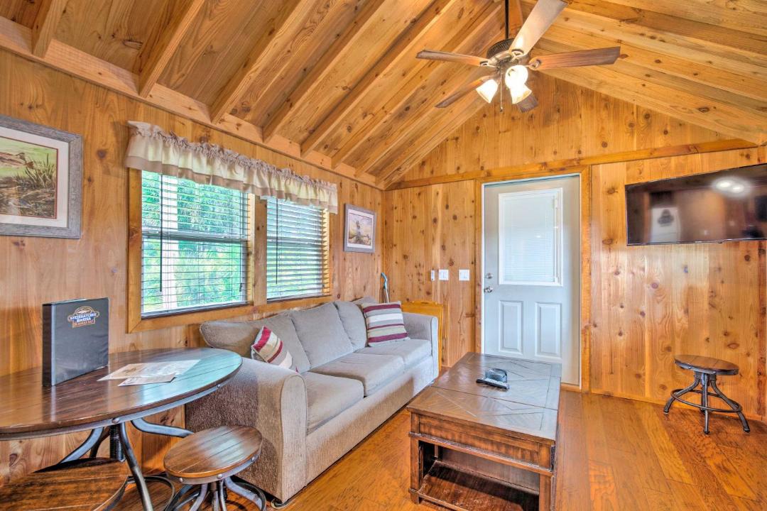 Photo of Livingroom in Steinhatchee