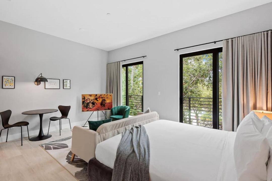 Photo of Bedroom in Flagler Village