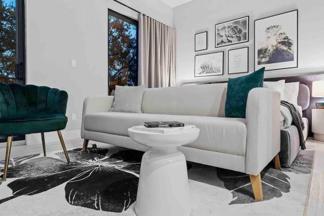 Photo of Livingroom in Flagler Village