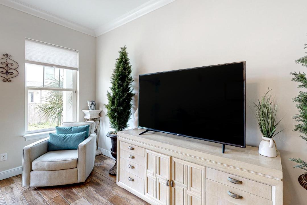 Photo of Livingroom in Crescent Beach